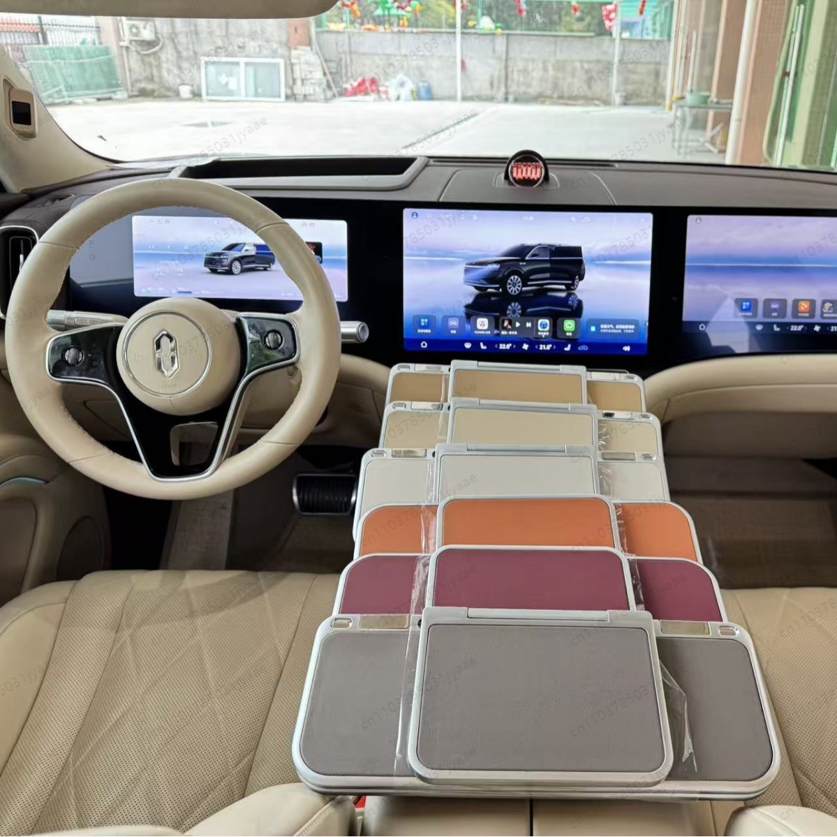 新型車用折りたたみ式トレイテーブル、後部座席運転者向けポータ - Desk Setup Laptop のレビューと価格
