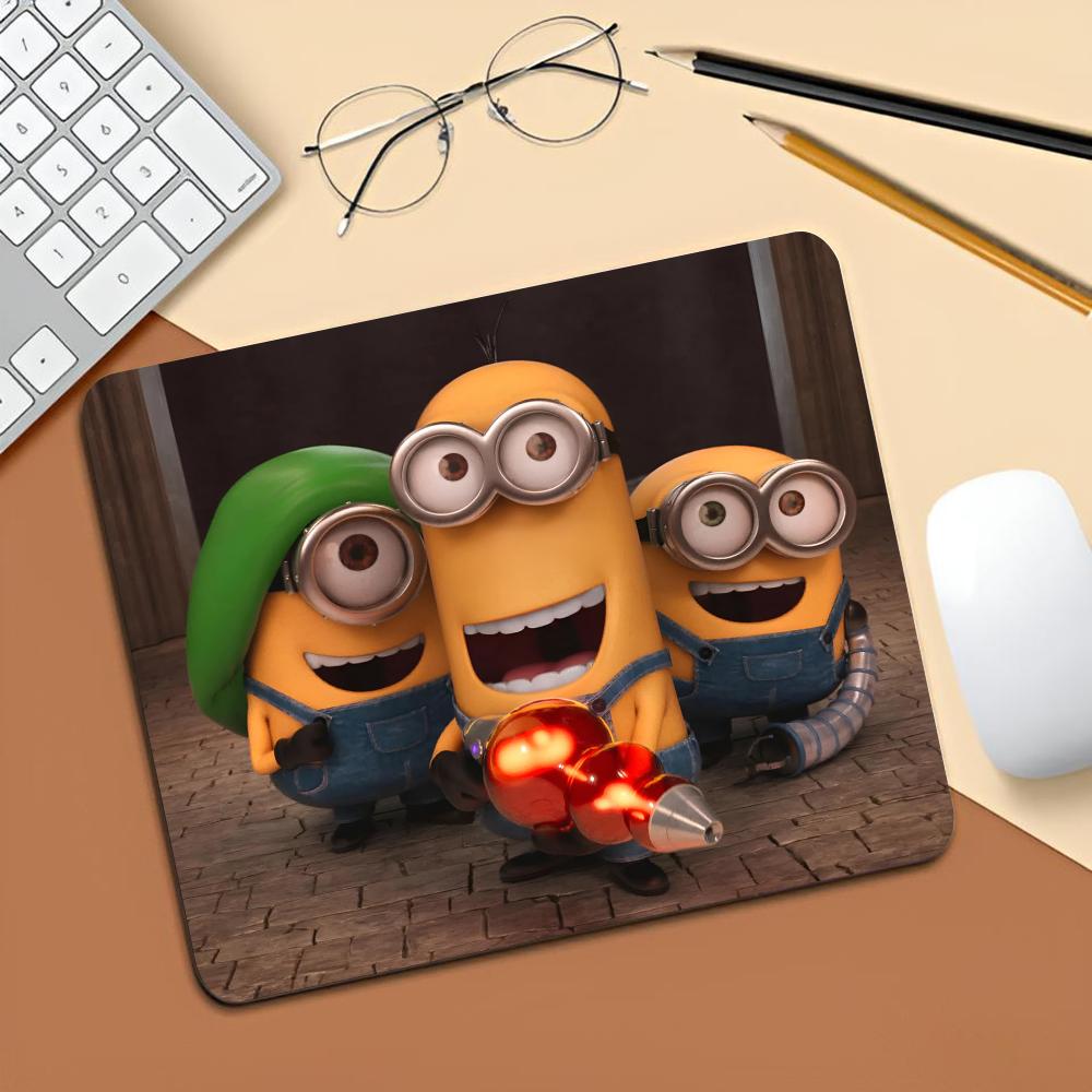 M-Minion マウスパッドゲーミングノートパソコンキーボ - Desk Setup Anime のレビューと価格