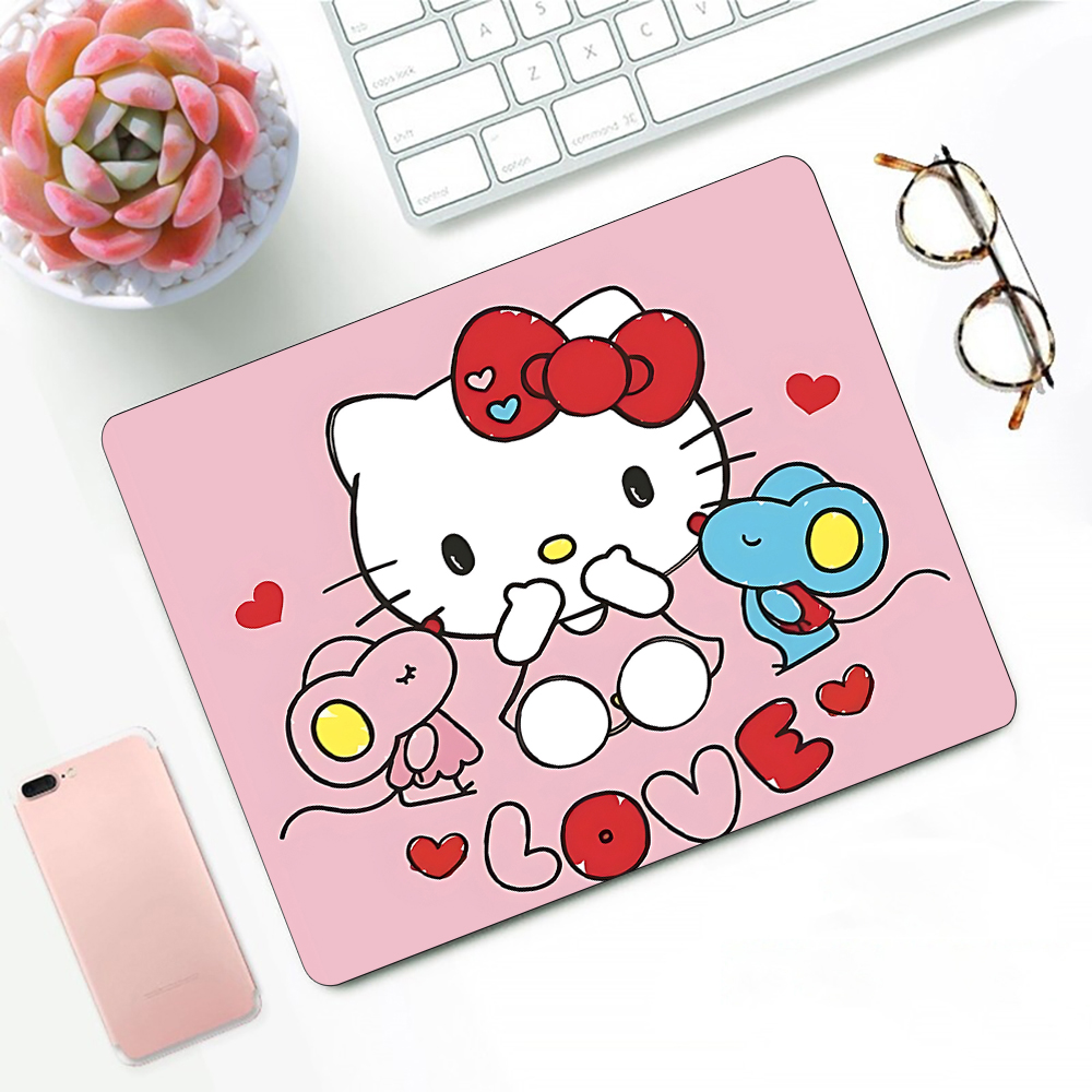 ハローキティゲーミングマウスパッド、PCゲーマー用の小さなマ - Desk Setup Anime のレビューと価格